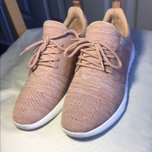 Aldo light pink shoes